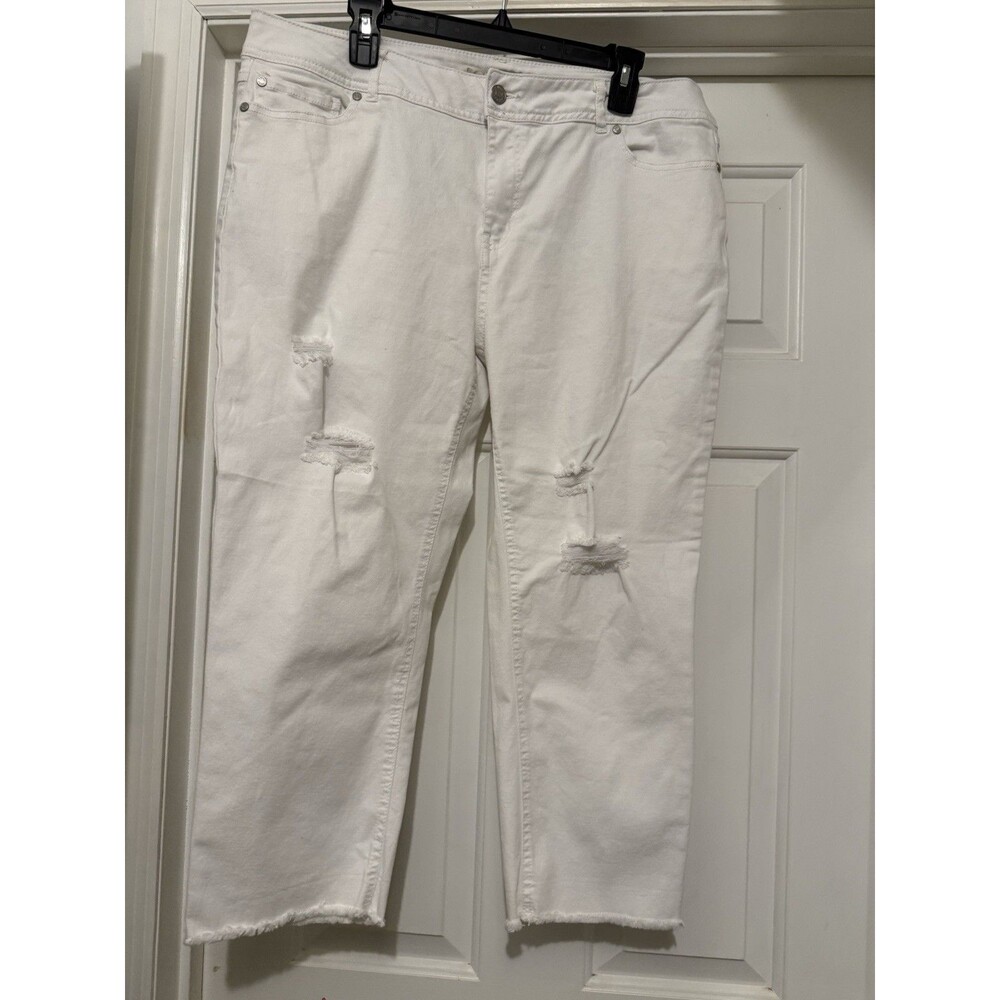 Cato Womens Distressed White Denim Crop Jeans SZ 14 Street Style Classic Edgy